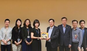 1-lanh-dao-thanh-pho-di-singapore-1