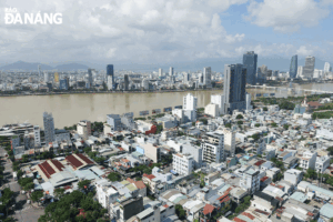 1-phia-dong-thanh-pho-da-nang-1
