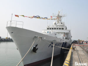 1-tau-settsu-tham-da-nang-1