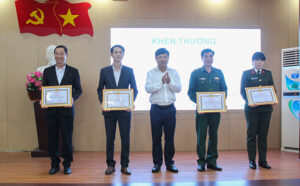 10-nam-ket-luan-100-1