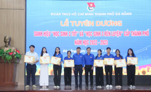 15-11-sinh-vien-3-tot-1