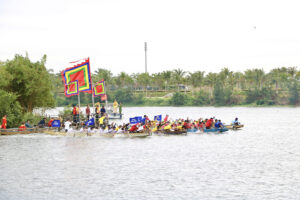 18-3-dua-thuyen-2-1