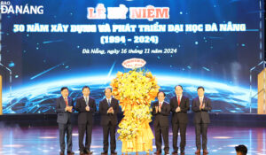 30-nam-dai-hoc-da-nang-1