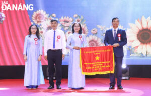 30-nam-thanh-lap-truong-nguyen-khuyen-1