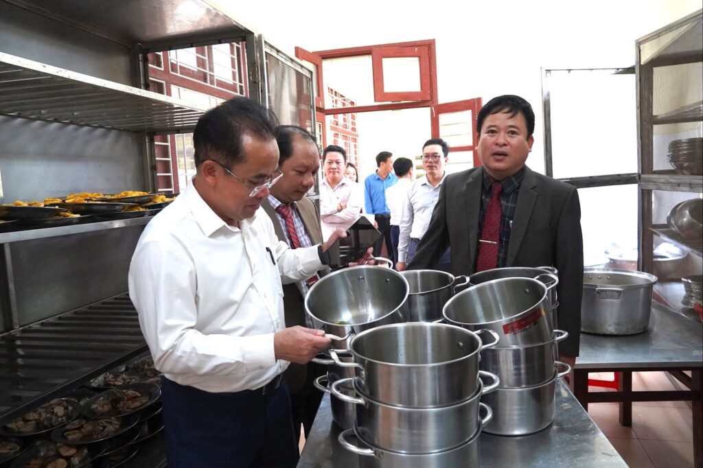 43 nam ngay nha giao VN 2025 11