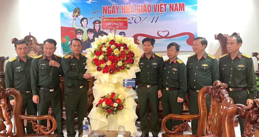 43 nam ngay nha giao VN 2025 12