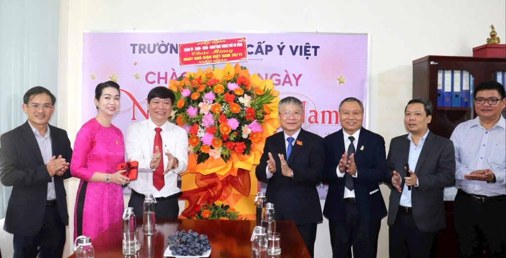 43 nam ngay nha giao VN 2025 6