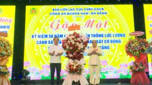 50-ngay-truyen-thong-canh-sat-co-dong-1