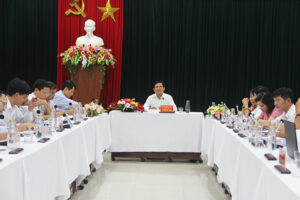 8-quang-c-e1-ba-a3nh-bu-e1-bb-95i-l-c3-a0m-vi-e1-bb-87c-1