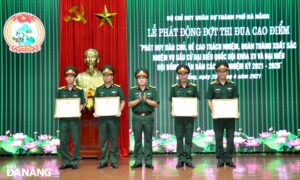 8-trao-b-e1-ba-b1ng-khen-1
