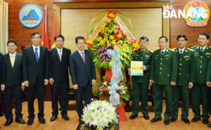9-t-e1-ba-b7ng-hoa-ch-c3-bac-m-e1-bb-abng-1