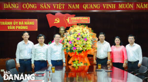 92-nam-ngay-truyen-thong-van-phong-cap-uy-1