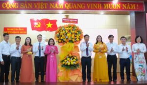 95-nam-cong-tac-dan-van-Dang