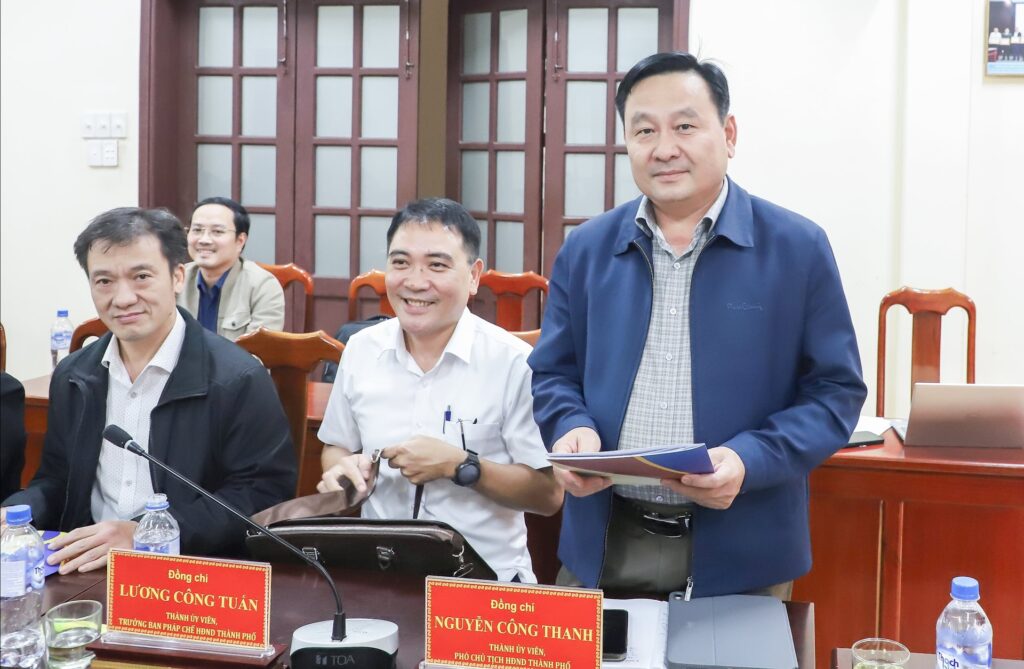 Ban Phap che lam viec voi Thi hanh an