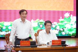 Ban-Tuyen-giao-va-Dan-van-TU-lam-viec-voi-DN