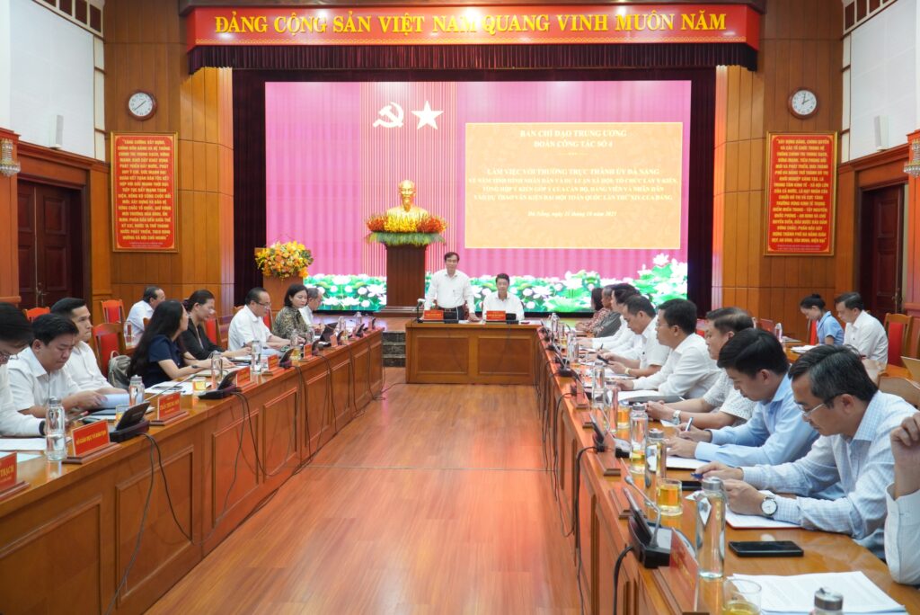 Ban Tuyen giao va Dan van TU lam viec voi DN 2 1