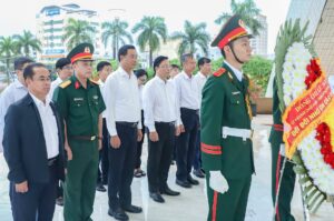 Bi-thu-Le-Ngoc-Quang-dang-huong-10-2025