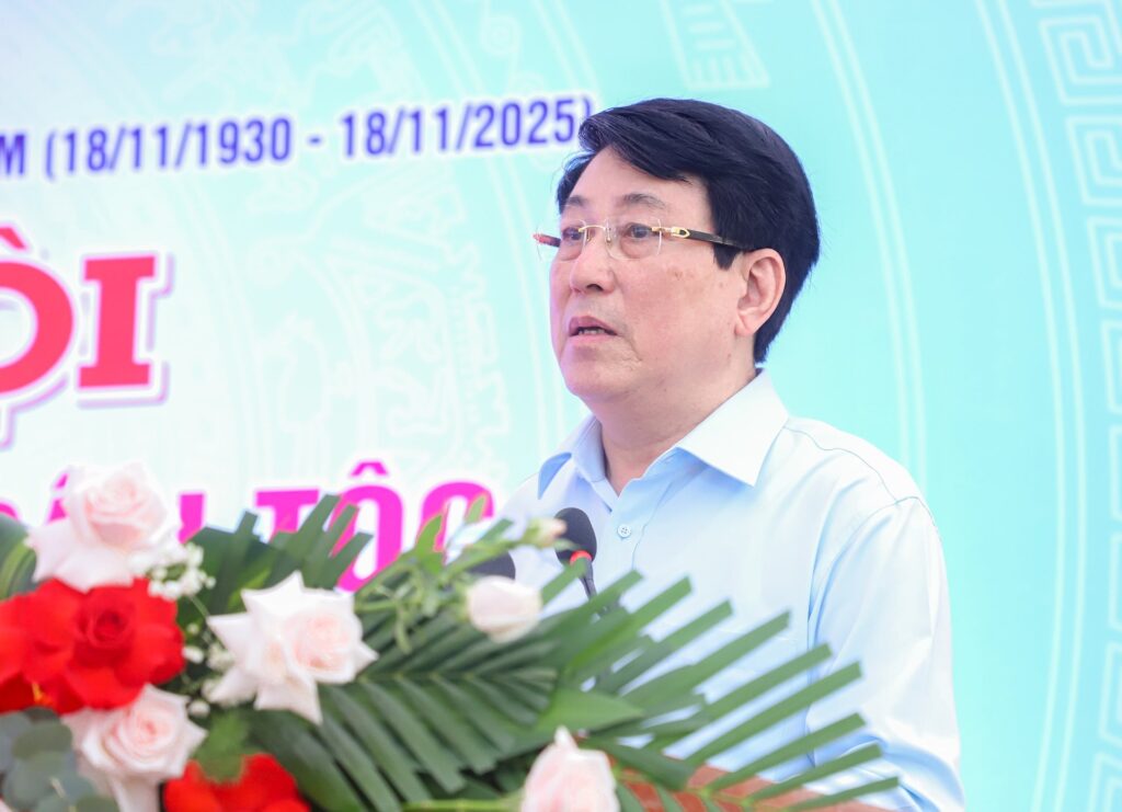 Chu tich nuoc tham du ngay hoi dai doan ket tai Go Noi