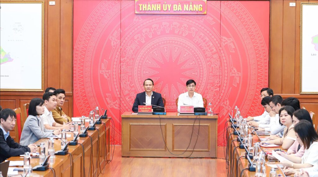 Cong tac van phong tinh uy thanh uy 1
