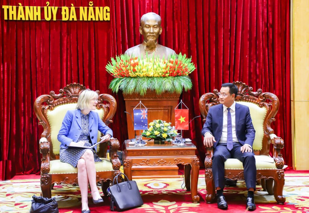 Dai su dac menh toan quyen UC