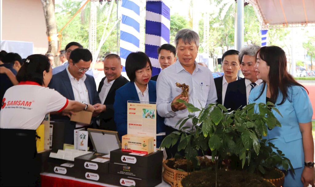 Dien dna doi moi sang tao nong nghiep duoc lieu