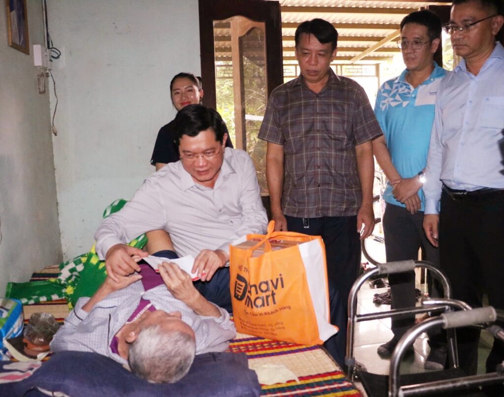 Dong vien trao qua Thu Bon Duy Xuyen 1