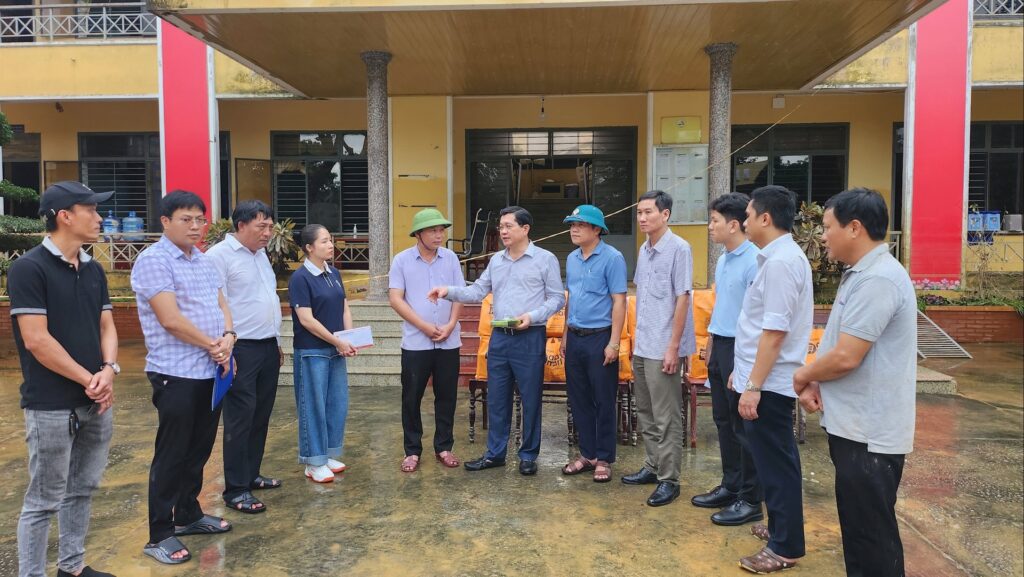 Dong vien trao qua Thu Bon Duy Xuyen 3