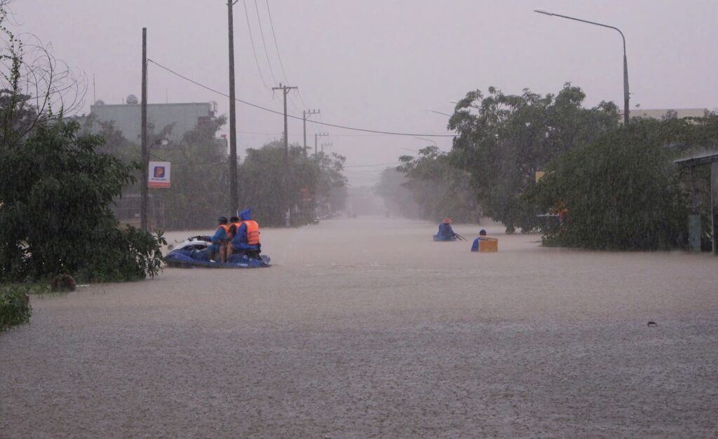Hop khac phuc thien tai 0311 3