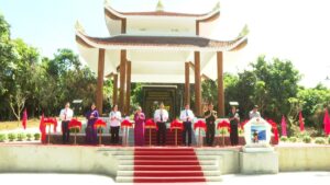 Khanh-thanh-nha-bia-Hoi-Lien-hiep-Phu-nu