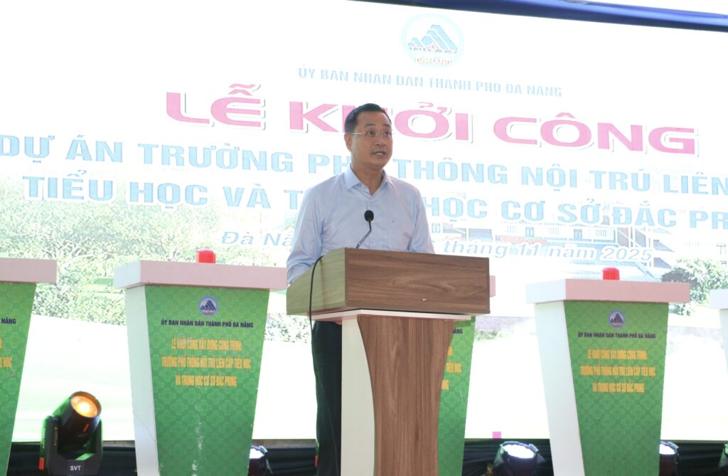 Khoi cong dong loat cac truong PT noi tru dan toc