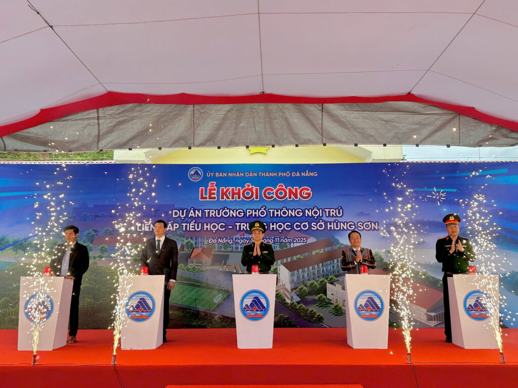 Khoi cong dong loat cac truong PT noi tru dan toc 14
