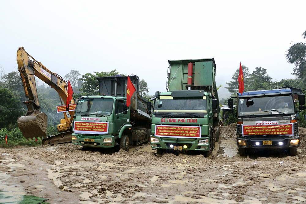 Khoi cong dong loat cac truong PT noi tru dan toc 3