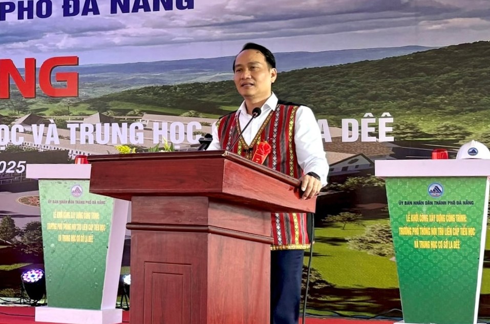 Khoi cong dong loat cac truong PT noi tru dan toc 5
