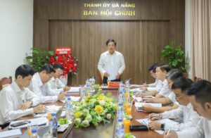 Lam-viec-voi-Ban-Noi-chinh-9-2025