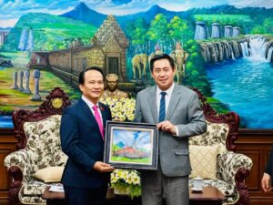 Lam-viec-voi-tinh-Salavane-va-Champasak-Lao_3