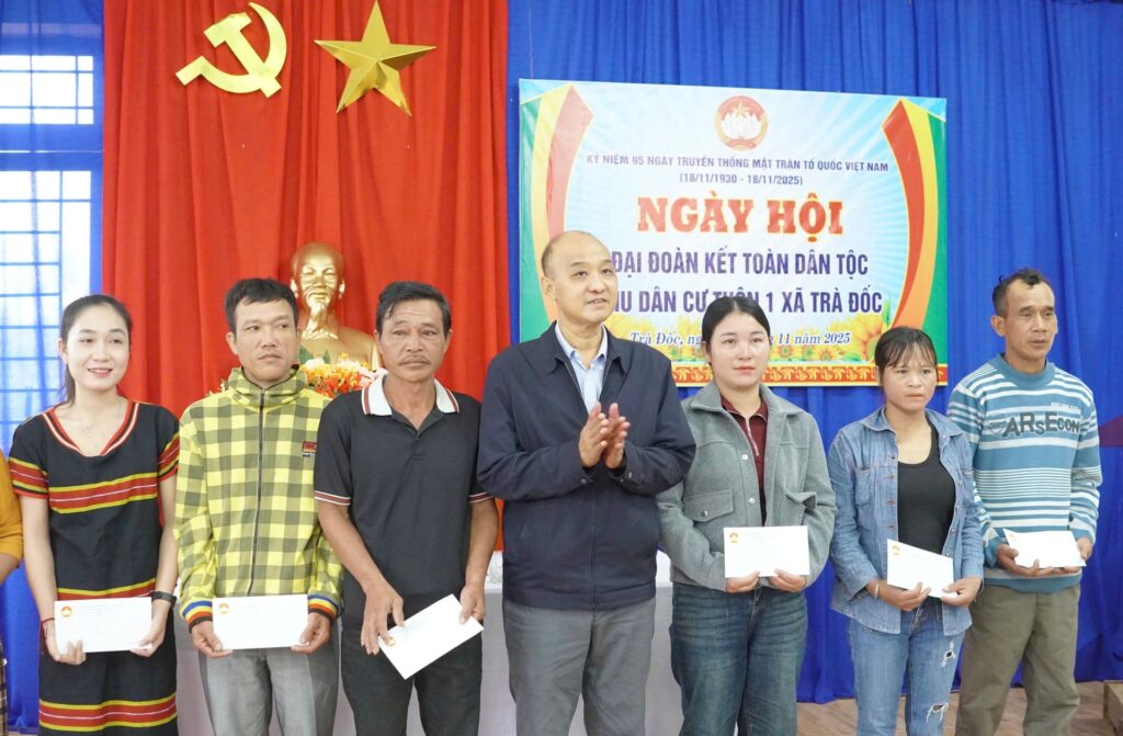 Ngay hoi dai doan ket dan toc 11 2025 13