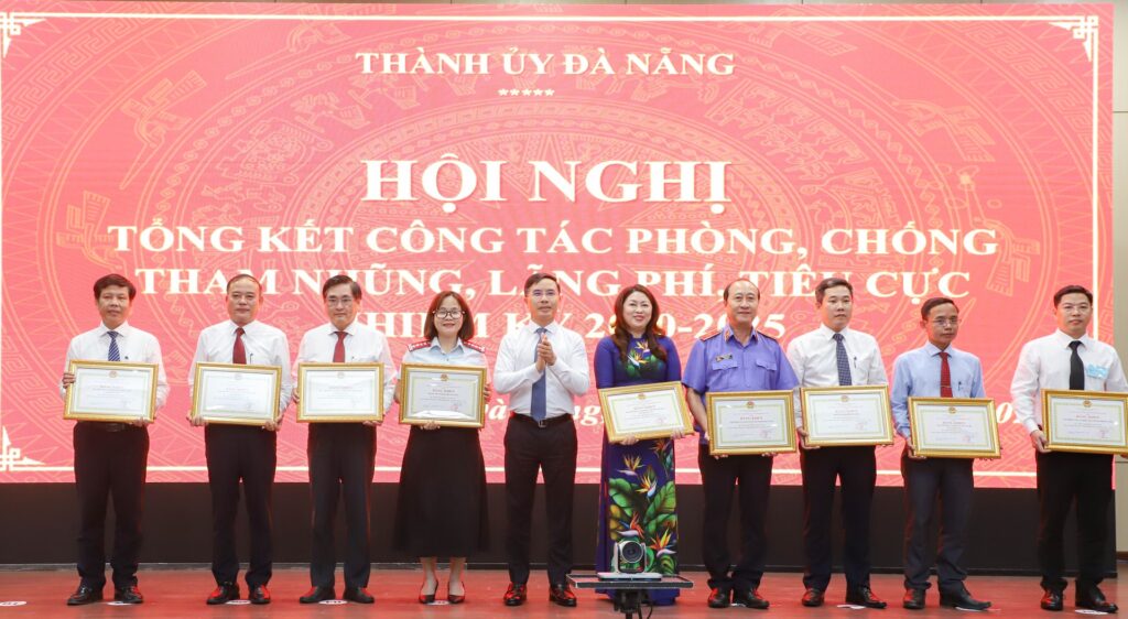 Phong chong tham nhung 2020 2025 3