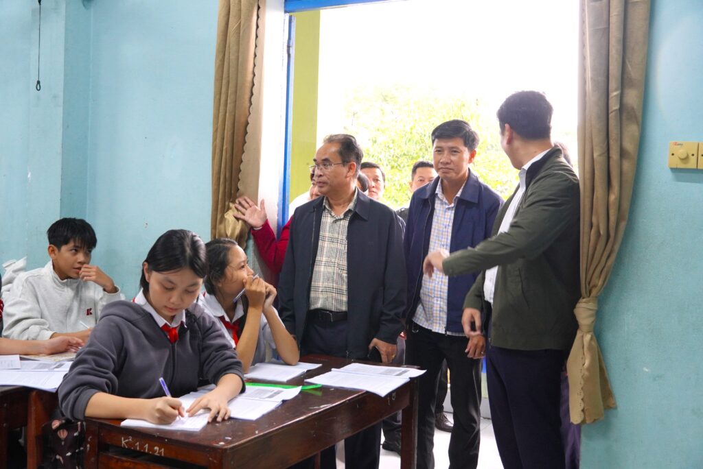 Tham cac truong tai Dien Ban Xuan Phu 1