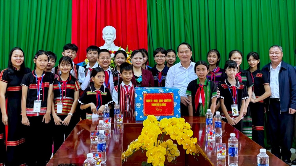 Tham cac truong tai xa La Dee