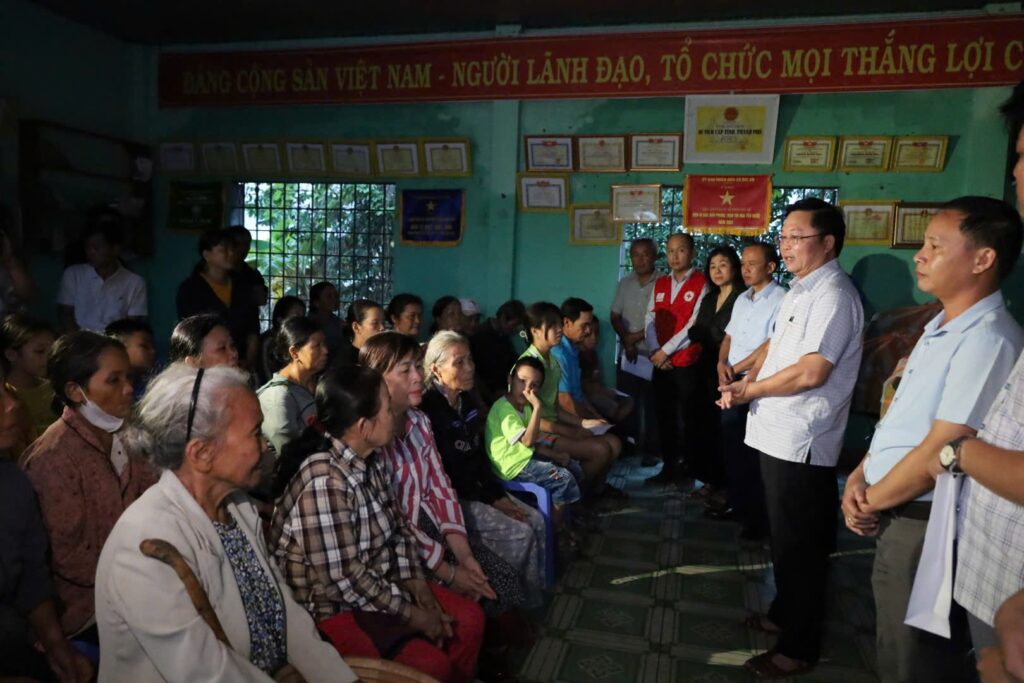 Tham nhan dan vung lu