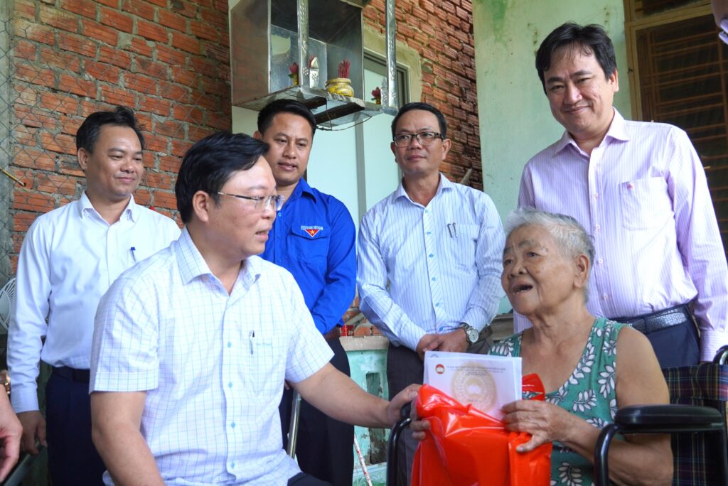 Tham phuong Hoa Xuan 3