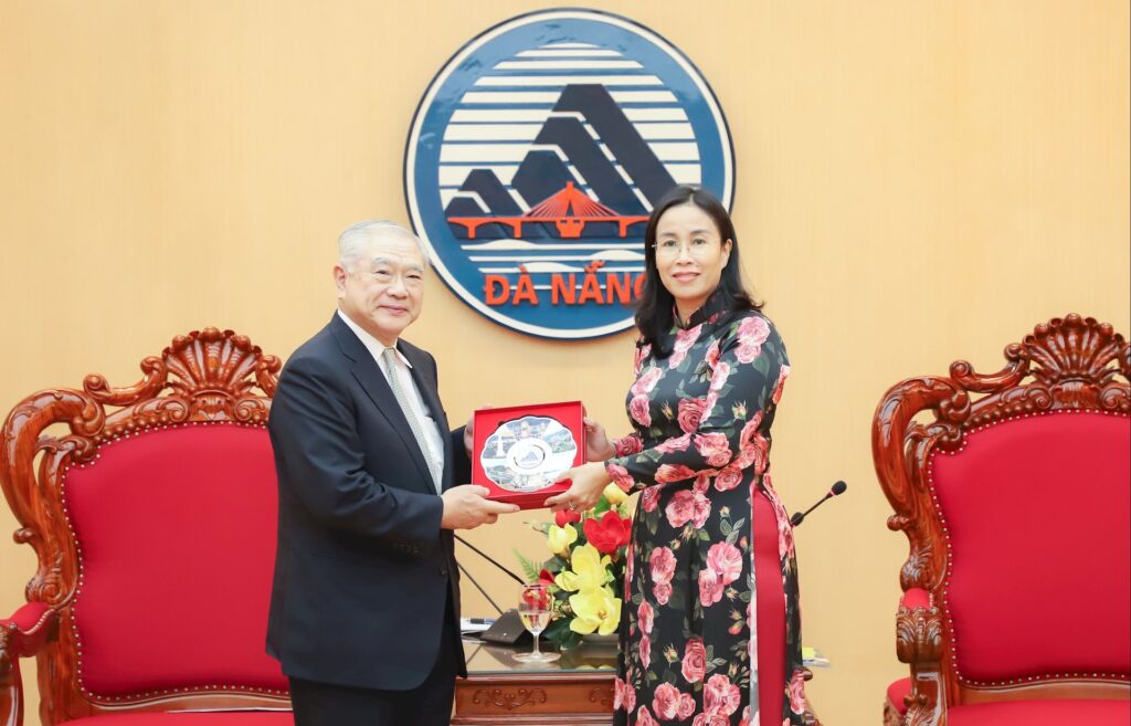 Tiep Chu tich Hoi Huu nghi Viet Nhat Kansai
