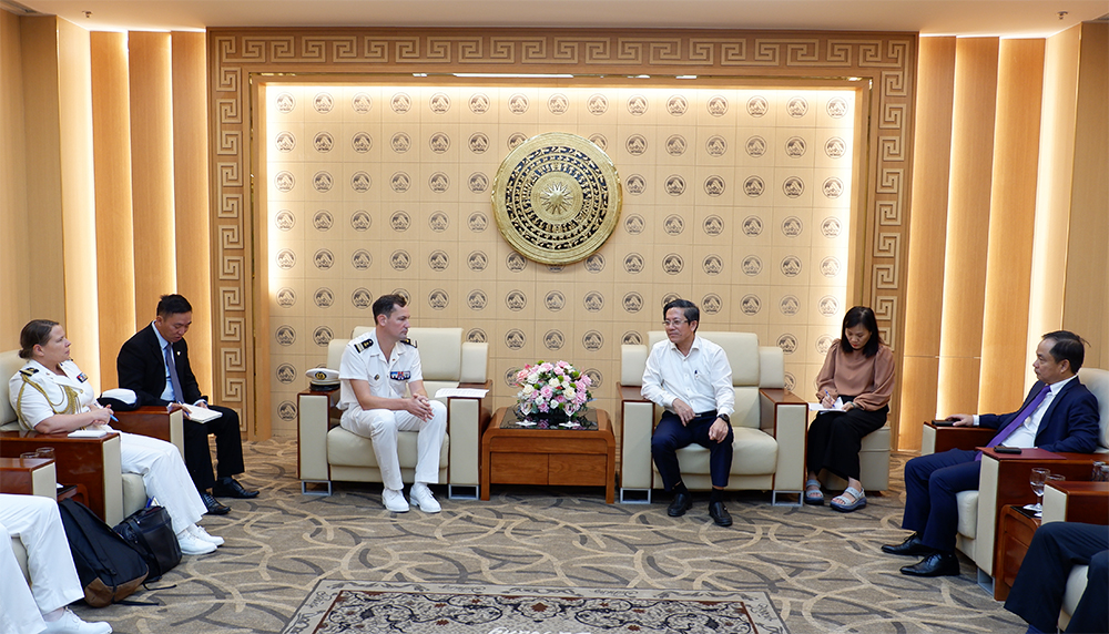 Tiep chi huy tau tuan duong Prairial
