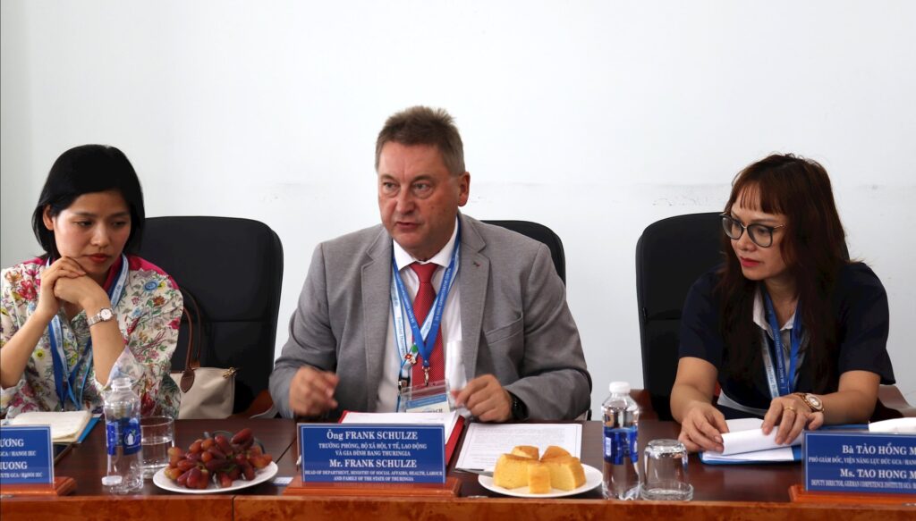 Tiep doan Y te Xa hoi bang Thuringia Duc 1