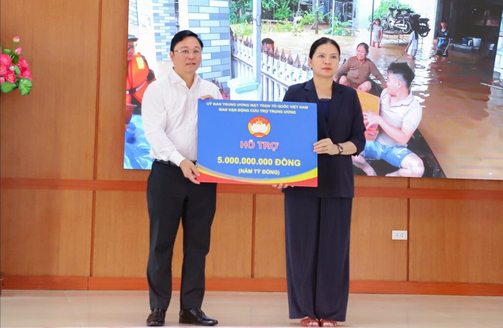 Tiep nhan so tien cuu ho