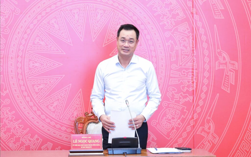 Tinh hinh trien khai khu thuong mai tu do