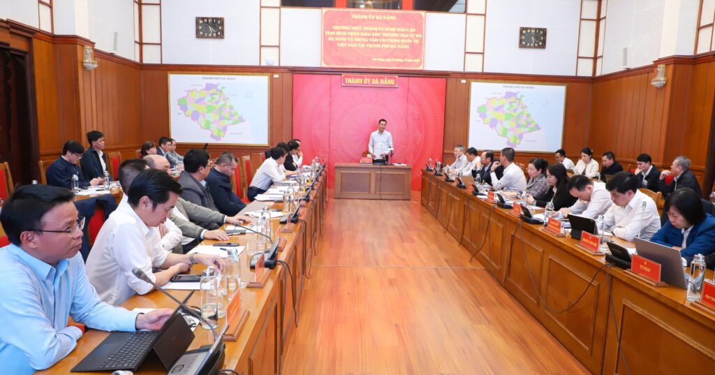 Tinh hinh trien khai khu thuong mai tu do 2