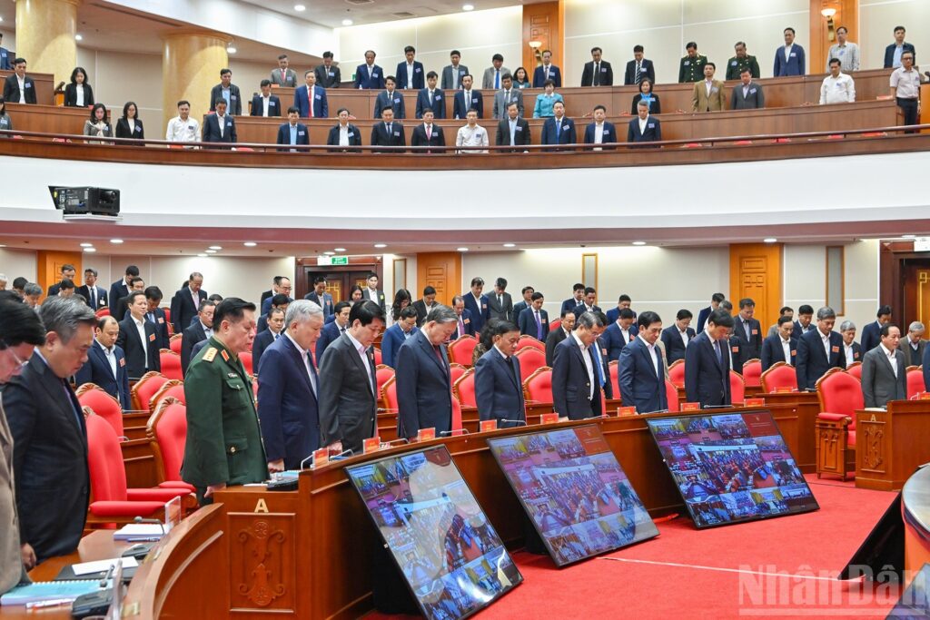 Tong ket cong tac thi hanh Dang 2025 1