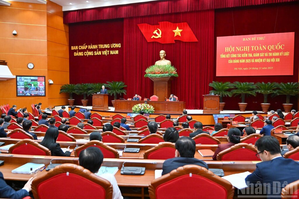 Tong ket cong tac thi hanh Dang 2025 3