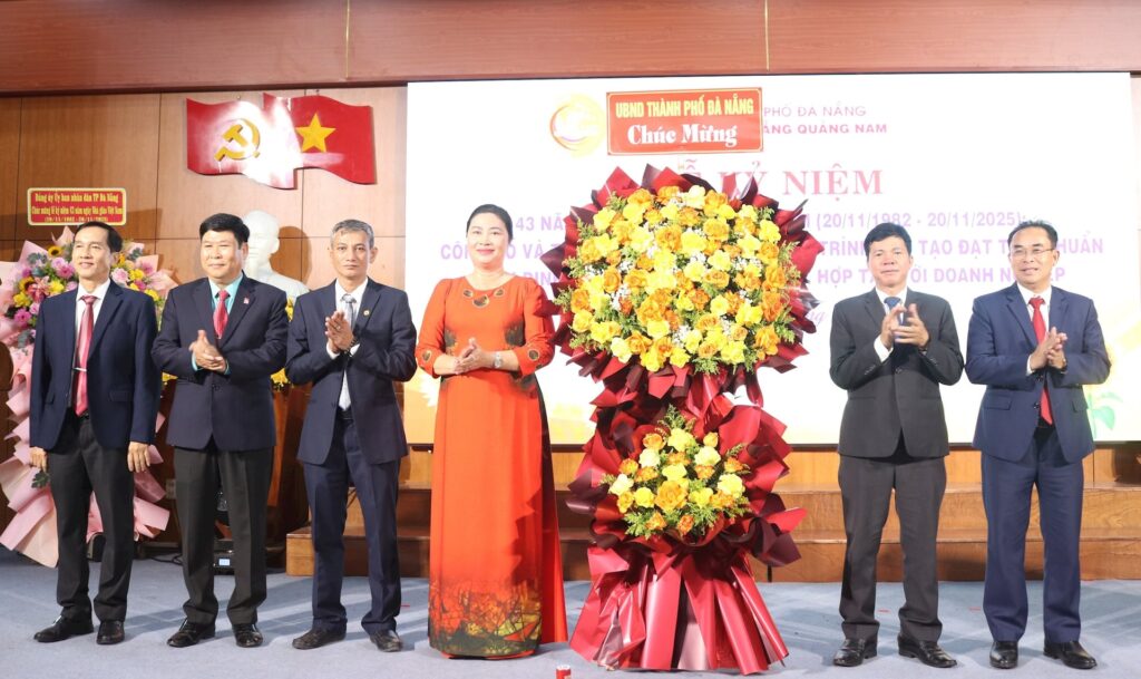 Truong Cao dang Quang Nam